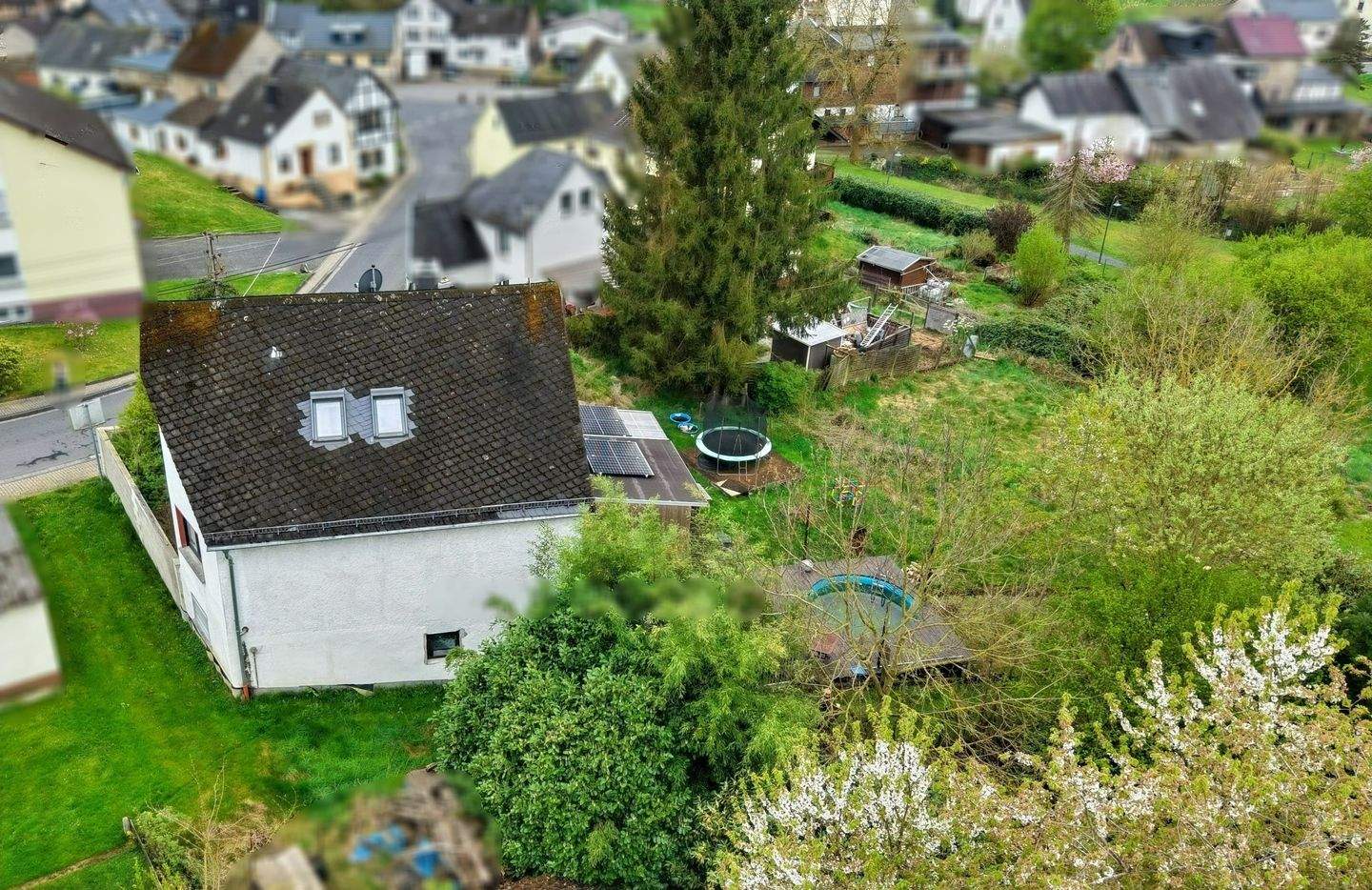 Immobilie in Wittgert - Vielseitiges Einfamilienhaus mit Einliegerwohnung - großzügig, flexibel und familienfreundlich! - Bild 2