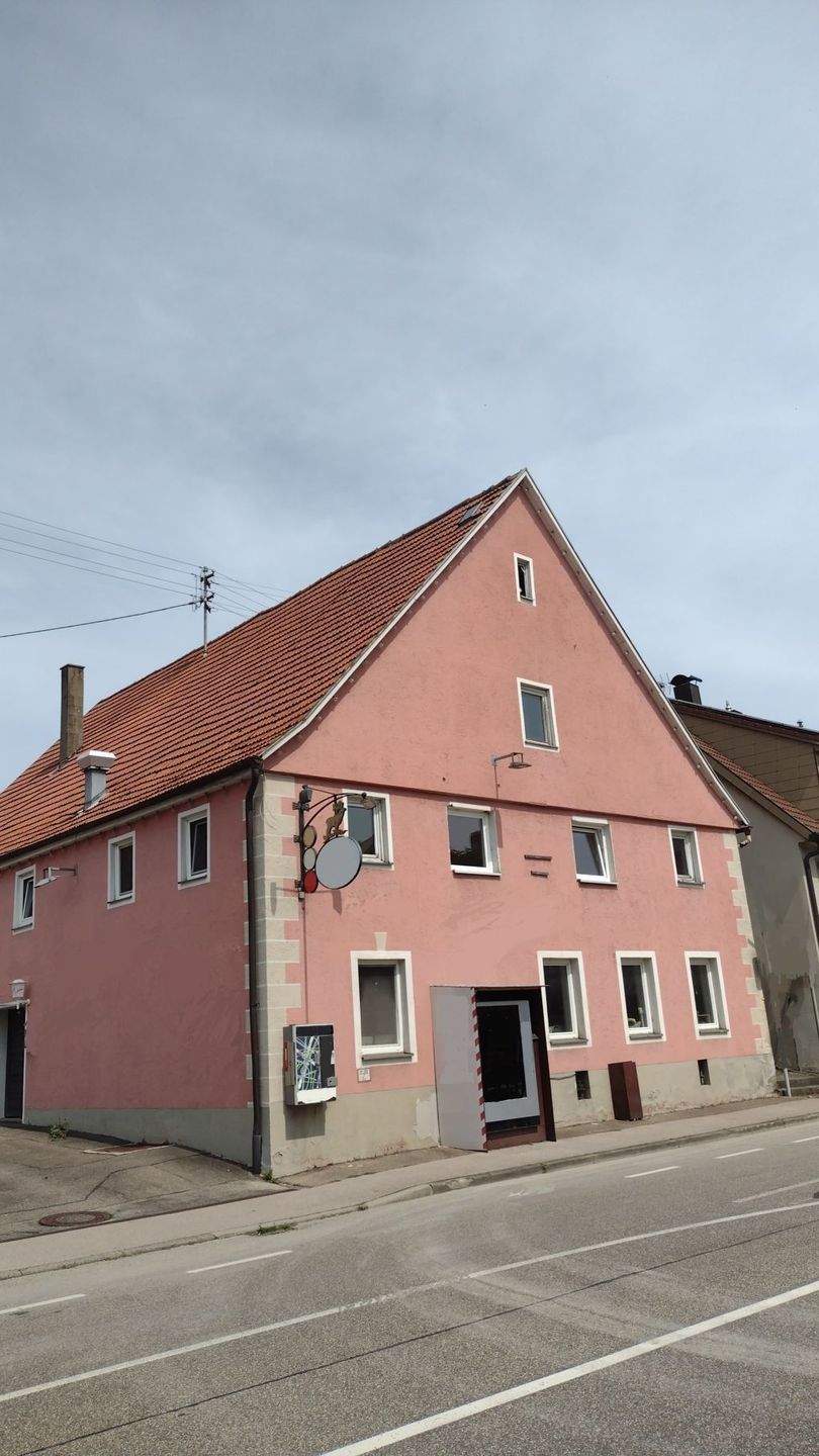 Immobilie in Mögglingen - Mögglingen: Zentrales Wohn- u. Geschäftshaus, ideal für Anleger, Gründer, Familien mit Platzbedarf! - Bild 1