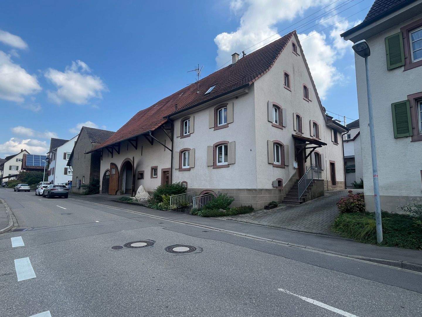 Immobilie in Efringen-Kirchen - Gepflegtes Bauernhaus in Egringen bietet massig Platz und noch mehr Möglichkeiten - Bild 1