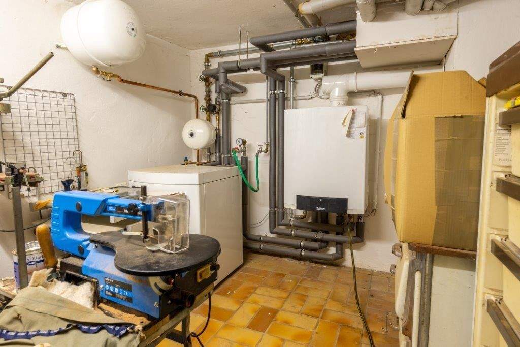 Immobilie in Losheim am See - Die Schachenstraße 14 in Losheim am See kann zum 3-Familienhaus für Sanierer und Pferdefans werden - Bild 18