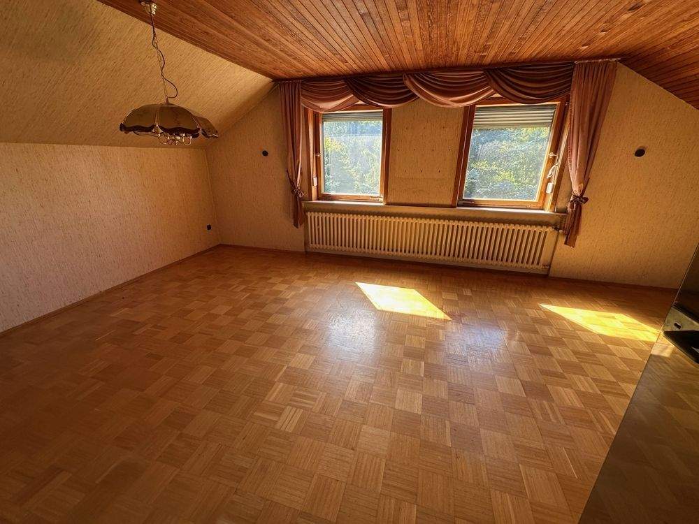 Immobilie in Helsa - Attraktives Einfamilienhaus mit Einliegerwohnung , Garage und Wintergarten in ruhiger Lage von Helsa - Bild 15