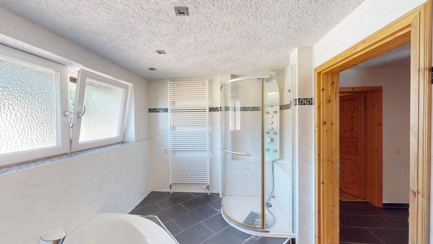 Immobilie in Meckesheim - Familiendomizil mit Potenzial - Charmantes Zweifamilienhaus in Mönchzell - Bild 7