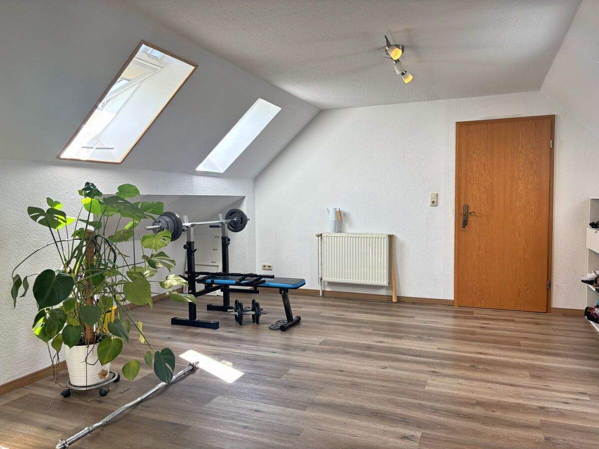 Immobilie in Wiesmoor - Teilsaniertes Landhaus mit Einliegerwohnung, Nebengebäude und über 4 ha Weideland in Wiesmoor - Bild 18