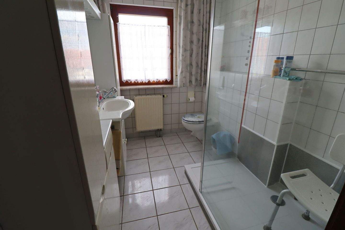 Immobilie in Unterschwaningen - Wohnhaus mit schönem Garten in 91743 Unterschwaningen - Bild 10