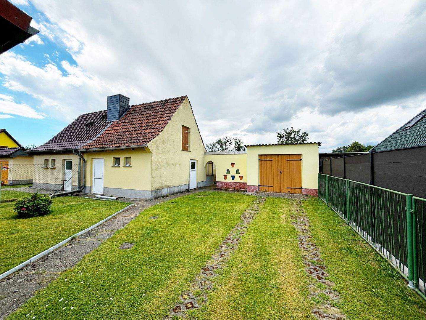 Immobilie in Altmärkische Wische - Schöne Doppelhaushälfte mit Garage und Garten - Bild 2