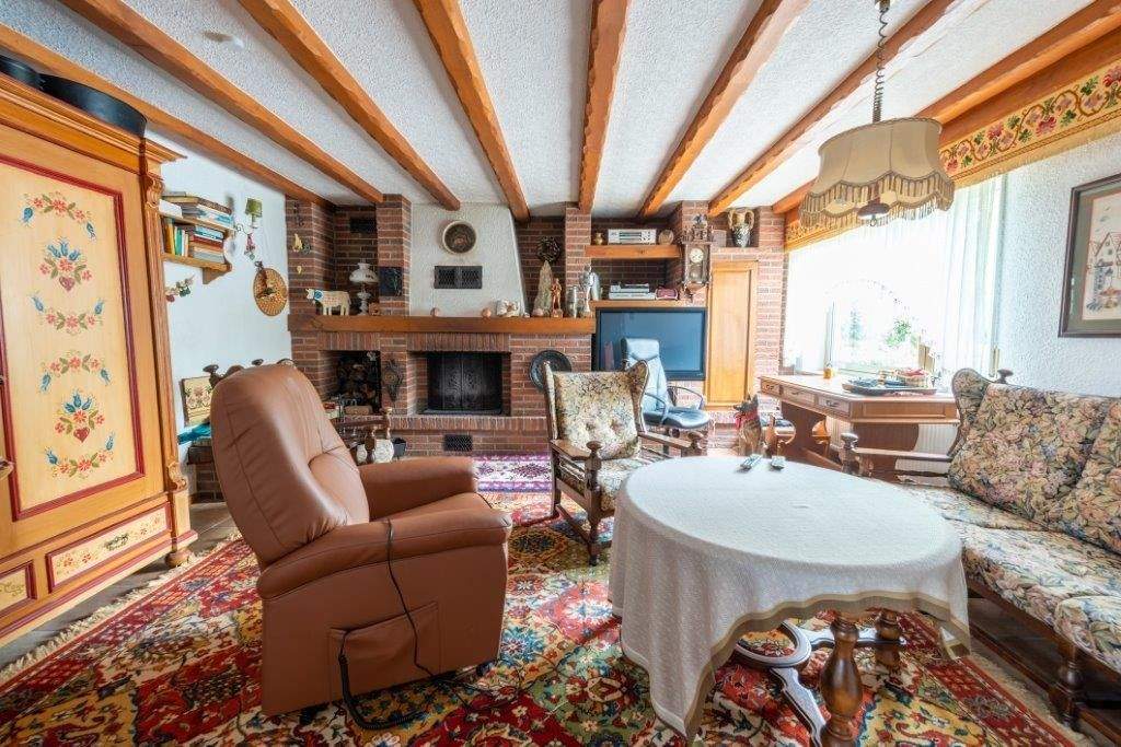 Immobilie in Losheim am See - Die Schachenstraße 14 in Losheim am See kann zum 3-Familienhaus für Sanierer und Pferdefans werden - Bild 7