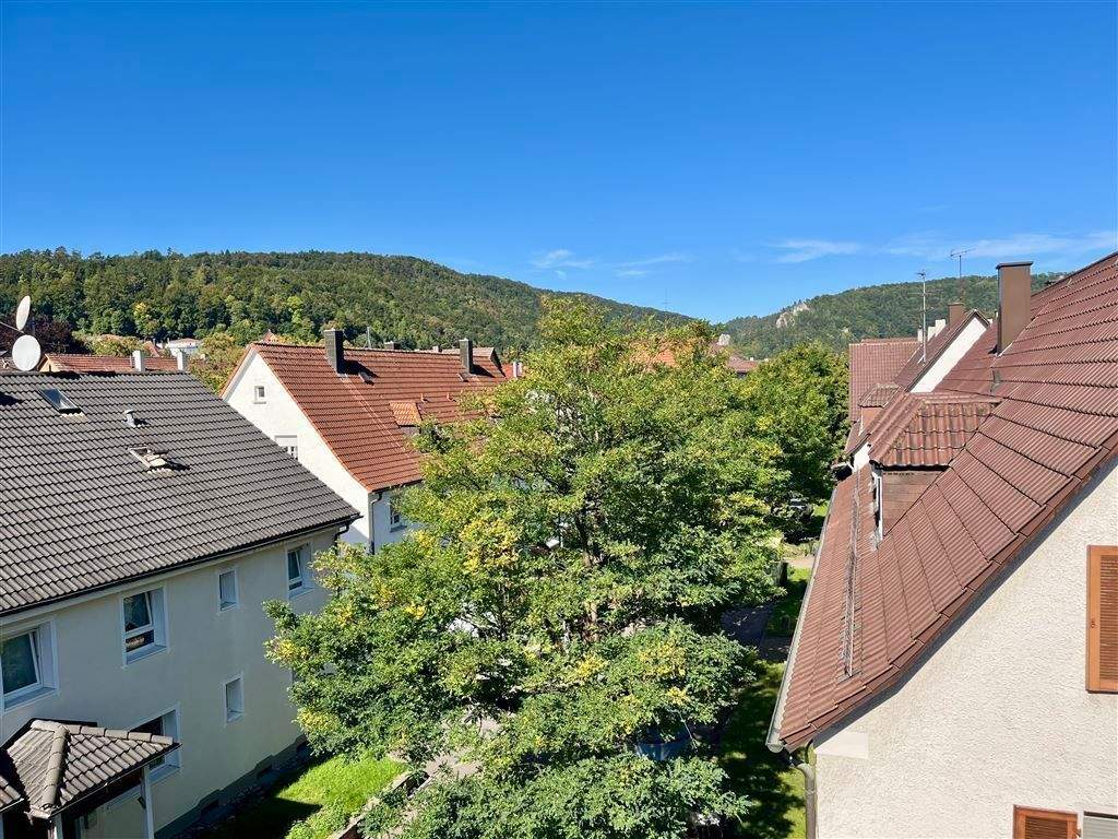 Immobilie in Blaubeuren - Kapitalanlage in Blaubeuren: Lichtdurchflutete 3-Zimmer-Dachgeschosswohnung in ruhiger Lage - Bild 3