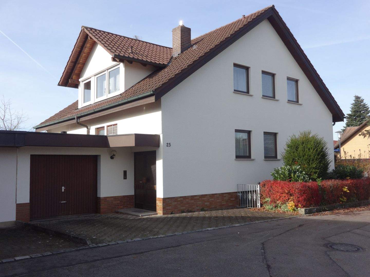 Immobilie in Bermatingen - Einfamilienhaus mit Garage, ruhie Lage - Bild 1