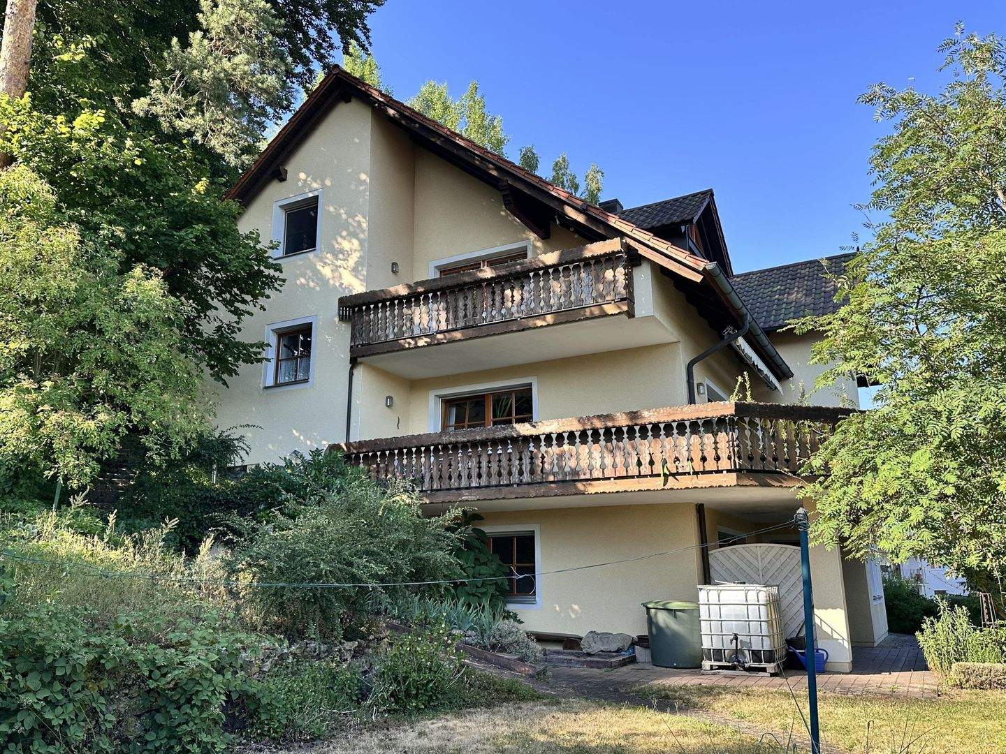 Immobilie in Neukirchen bei Sulzbach-Rosenberg - Das Haus für die große Familie! Einfamilienhaus mit Einliegerwohnung in Neukirchen b. Su,-Ro. - Bild 1