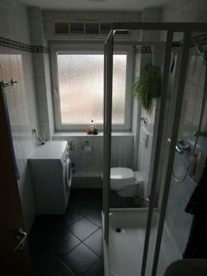 2 Zimmer Whg Badezimmer