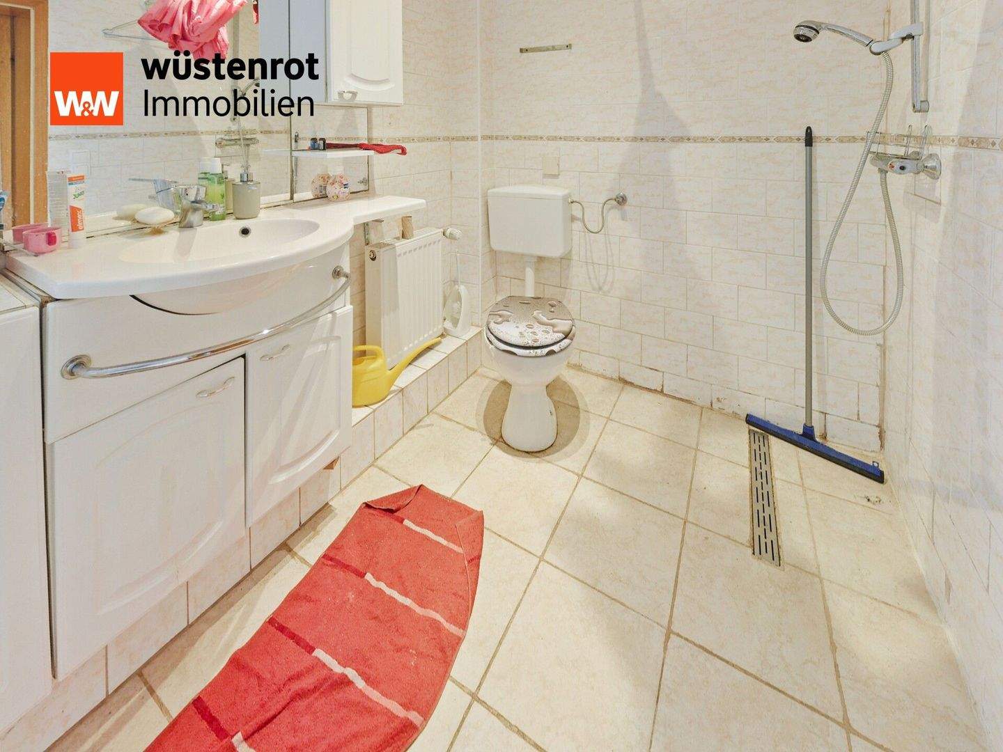 Immobilie in Eschershausen - Freistehendes Fachwerkhaus (ca. 170 m²) - ideal als Mehrgenerationen-Domizil - Bild 2