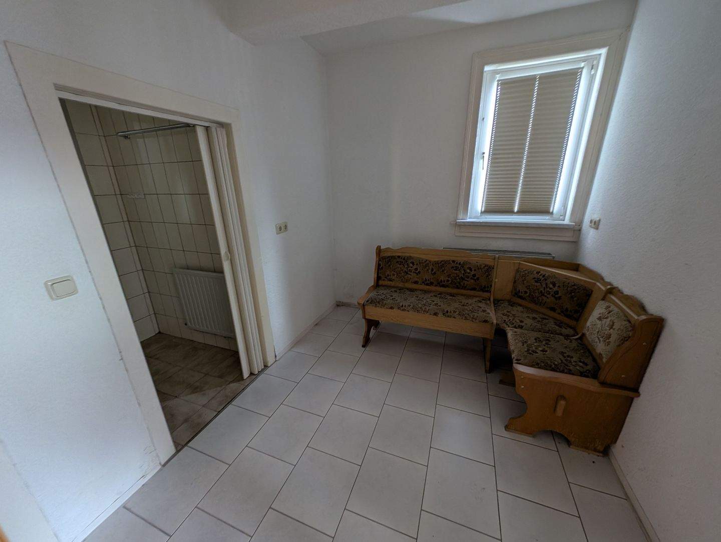 Immobilie in Geratal - Interessantes kleines  Zweifamilienhaus mit  historischem Flair in  Frankenhain zu verkaufen - Bild 12