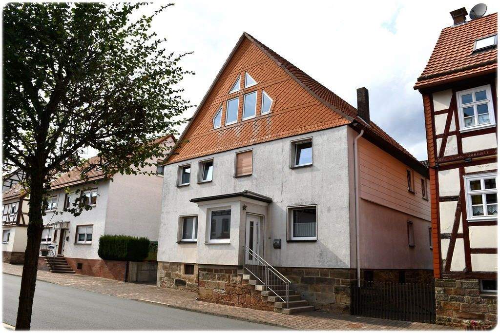 Immobilie in Waldeck - Gepflegtes Wohnhaus mit Nebengebäude - viel Platz für Wohnen, Arbeiten und Freizeit! - Bild 0