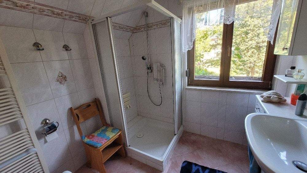 Immobilie in Klingenthal - Modernes Familienhaus mit großem Garten - Bild 23