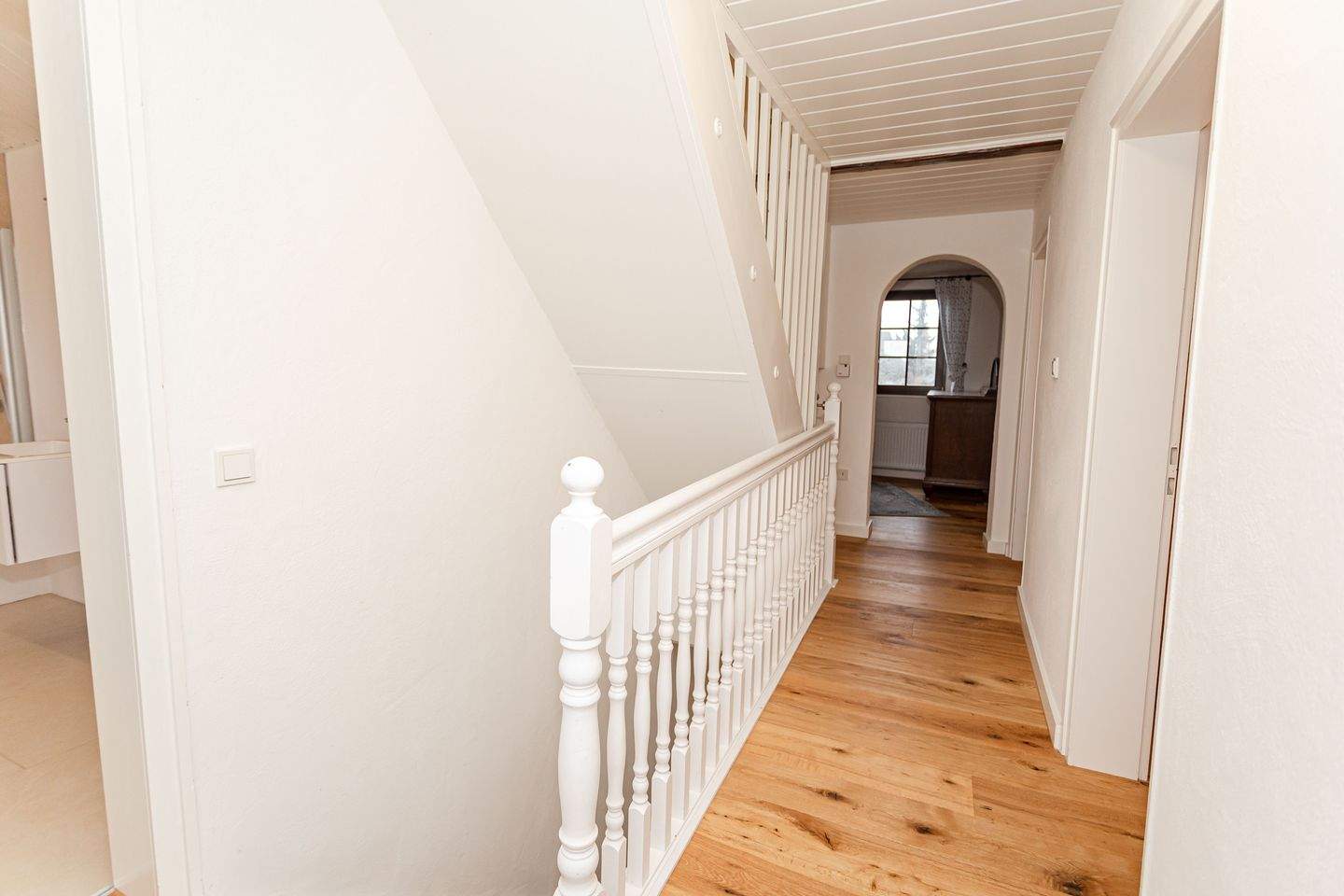 Immobilie in Mastershausen - Charmantes und modernisiertes Familienhaus mit Garge und Garten in Mastershausen, Nähe Kastellaun - Bild 9