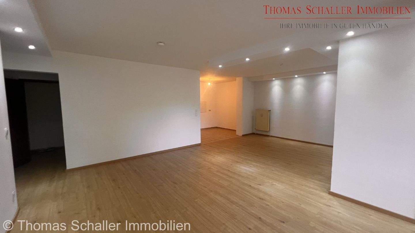 Immobilie in Hemhofen - Schöne 2-Zimmer-Wohnung in Hemhofen bei Erlangen - Großer Wohnraum mit Studiocharakter - Bild 2