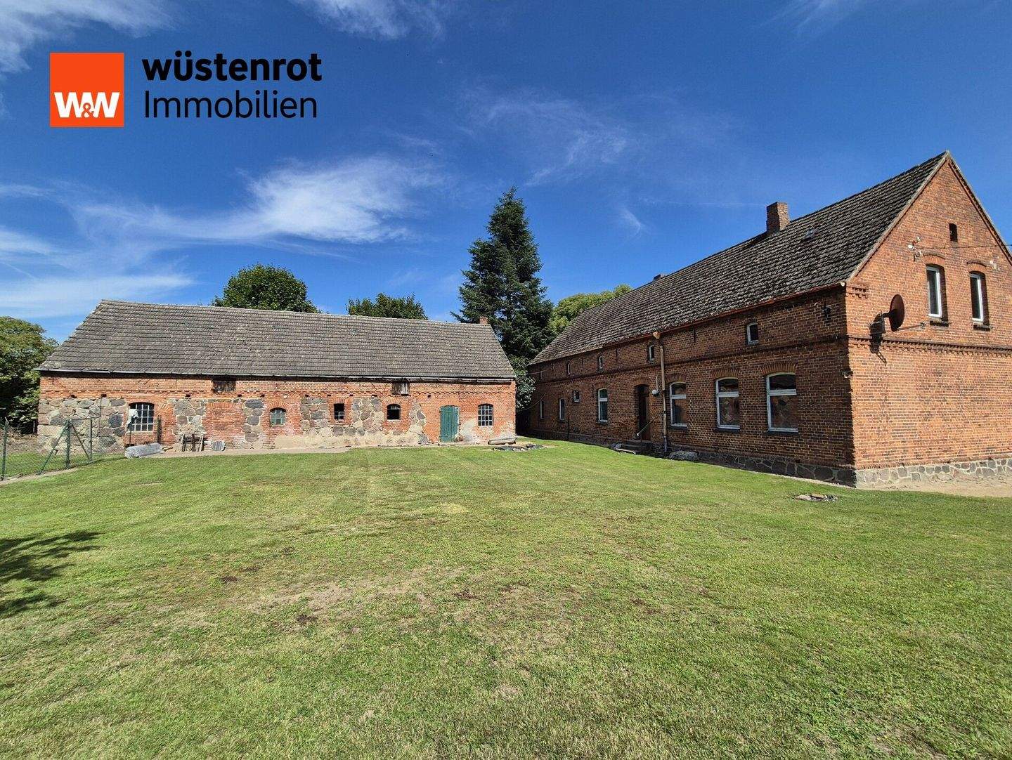 Immobilie in Groß Godems - Original Bauernhaus als Handwerkerobjekt mit Stall und 2 Garagen in Herzfeld - Bild 0