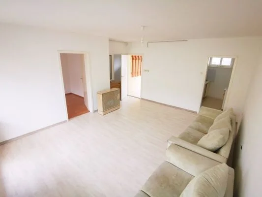 Frisch renoviert 3-Zimmer-Wohnung mit Balkon | Apartment Stuttgart