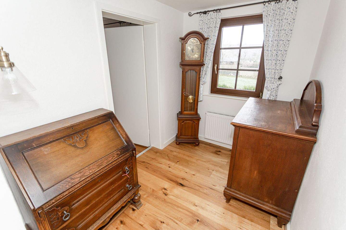 Immobilie in Mastershausen - Charmantes und modernisiertes Familienhaus mit Garge und Garten in Mastershausen, Nähe Kastellaun - Bild 14