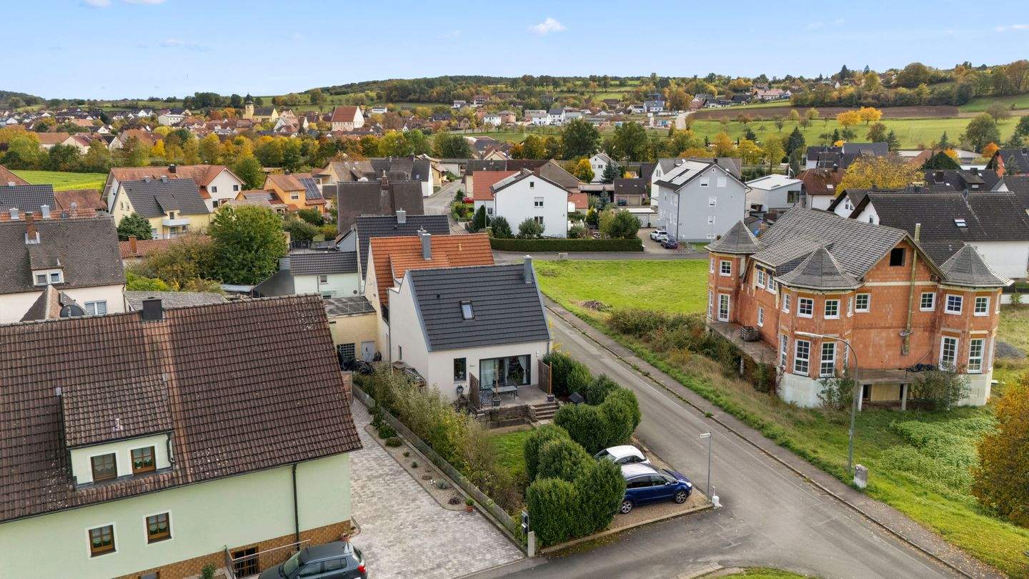 Immobilie in Viereth-Trunstadt - Anbau aus 2014! Zweifamilienhaus mit flexiblen Nutzungsmöglichkeiten und toller Aufteilung - Bild 8