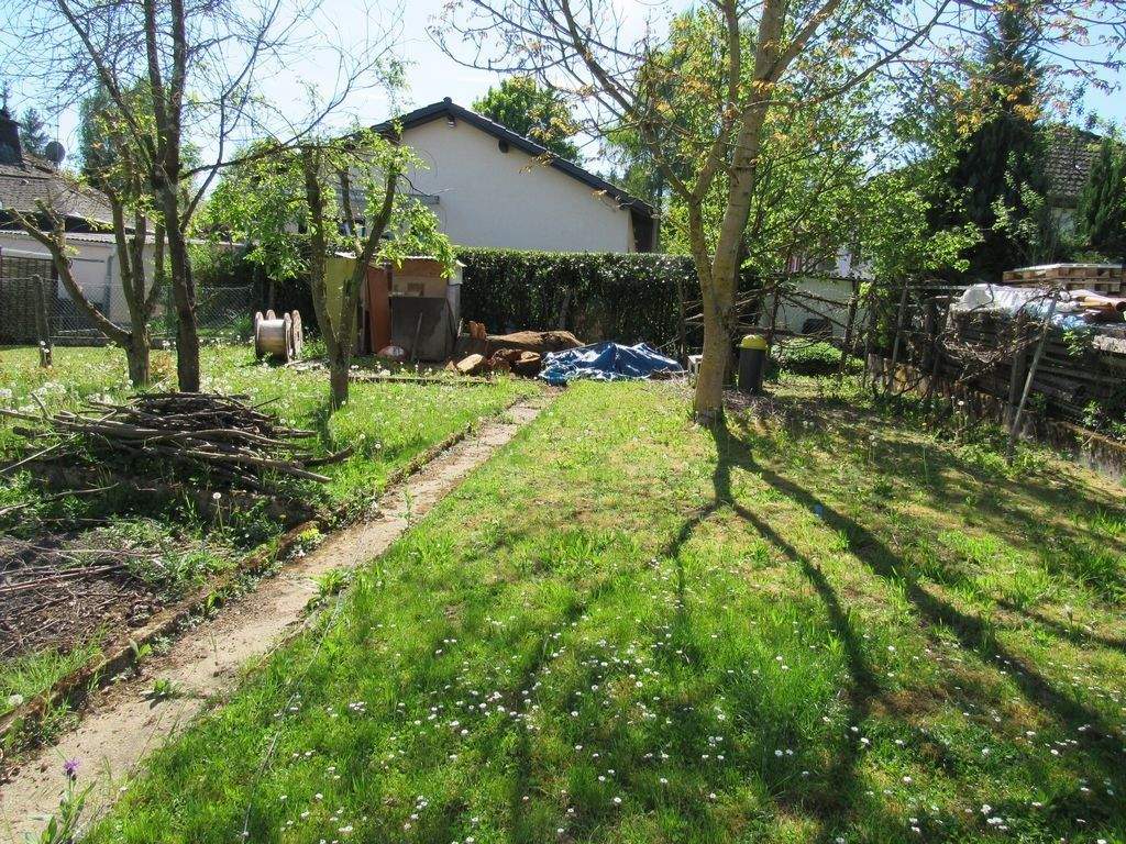 Immobilie in Elz - Schönes Mehrfamilienhaus mit 3 Wohnungen, Nebengebäude, Terrasse, Garage & Garten - Bild 0