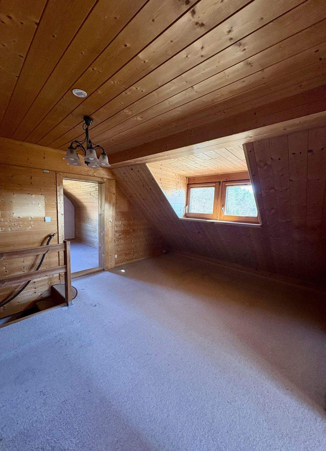 Immobilie in Saldenburg - Gepflegte Dachgeschosswohnung mit Charme – 2,5 Zimmer in Saldenburg/ Nähe Tittling! - Bild 3