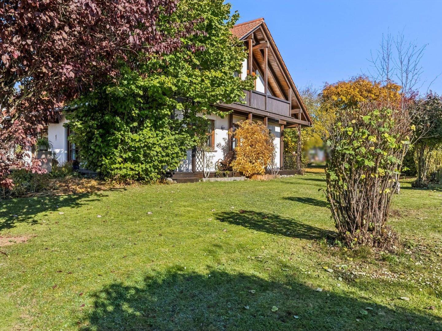 Immobilie in Heroldstatt - Einfamilienhaus mit Einliegerwohnung, Aufzug, Doppelgarage &amp; Traumgarten in Heroldstatt-Sontheim - Bild 14