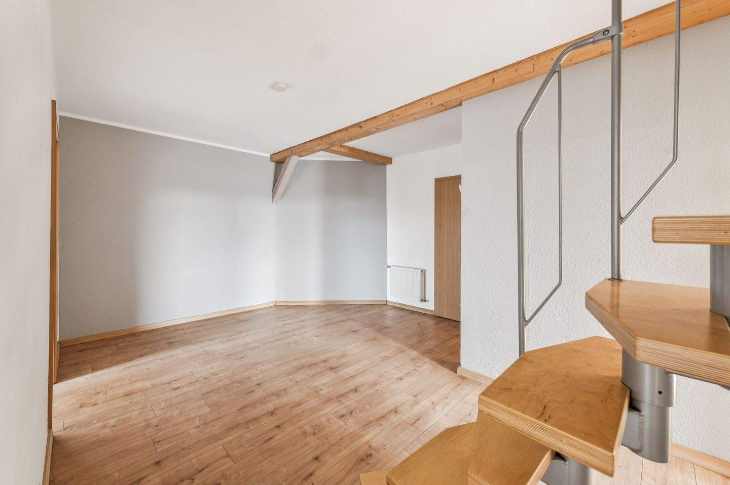 Immobilie in Kröpelin - 3-Raum-Maisonette Dachgeschoss mit eigenem Garten im Gutshaus Jennewitz / Nähe Kühlungsborn - Bild 7