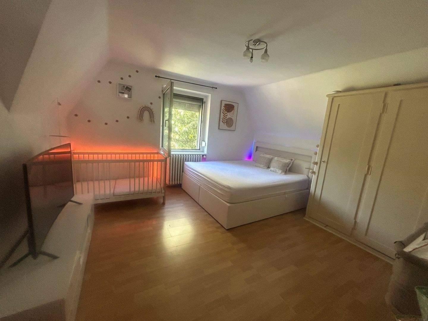 Immobilie in Lüdenscheid - Stilvolles Zweifamilienvilla mit Balkonen, Sauna, Kellerbar & Doppelcarport – auf großem Grundstück mit privater Zufahrt... - Bild 24