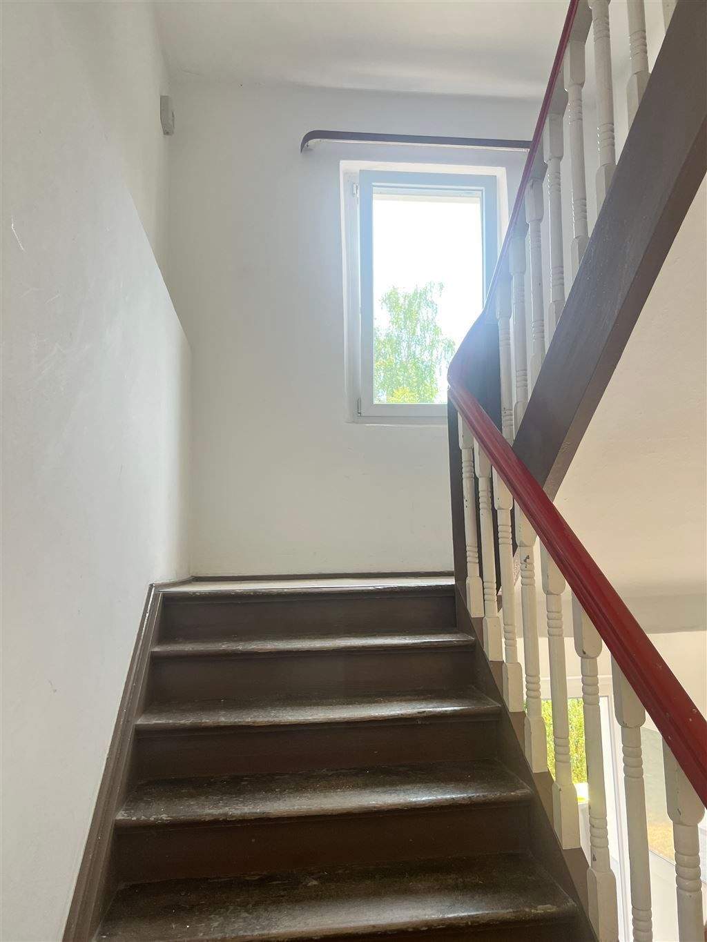 Immobilie in Forchheim - Villa im Jugendstil, aktuell als MFH genutzt - Drei Wohneinheiten mit Altbaucharme zentral in Forchheim zu verkaufen - Bild 9