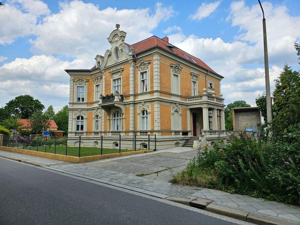 Immobilie in Guben - Villa mit 3 Wohneinheiten auf der Sonnenseite Gubens - Bild 1