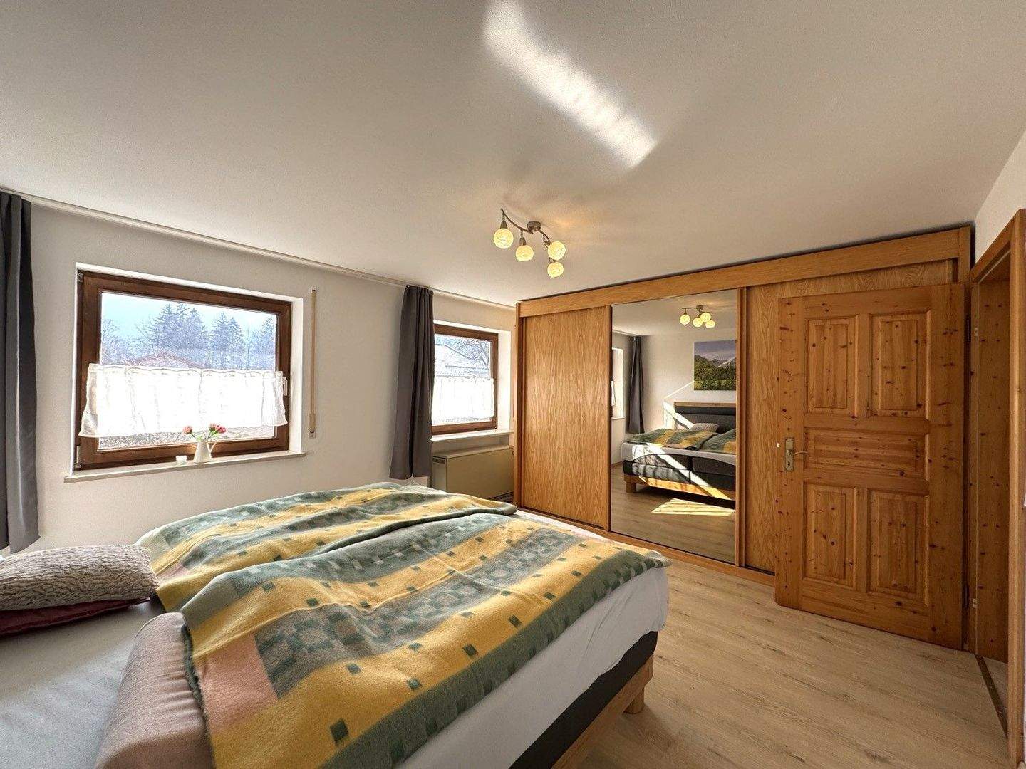 Immobilie in Schleching - Teilerneuerte Süd-West-Haushälfte mit Doppelgarage in stiller Randlage - Bild 23