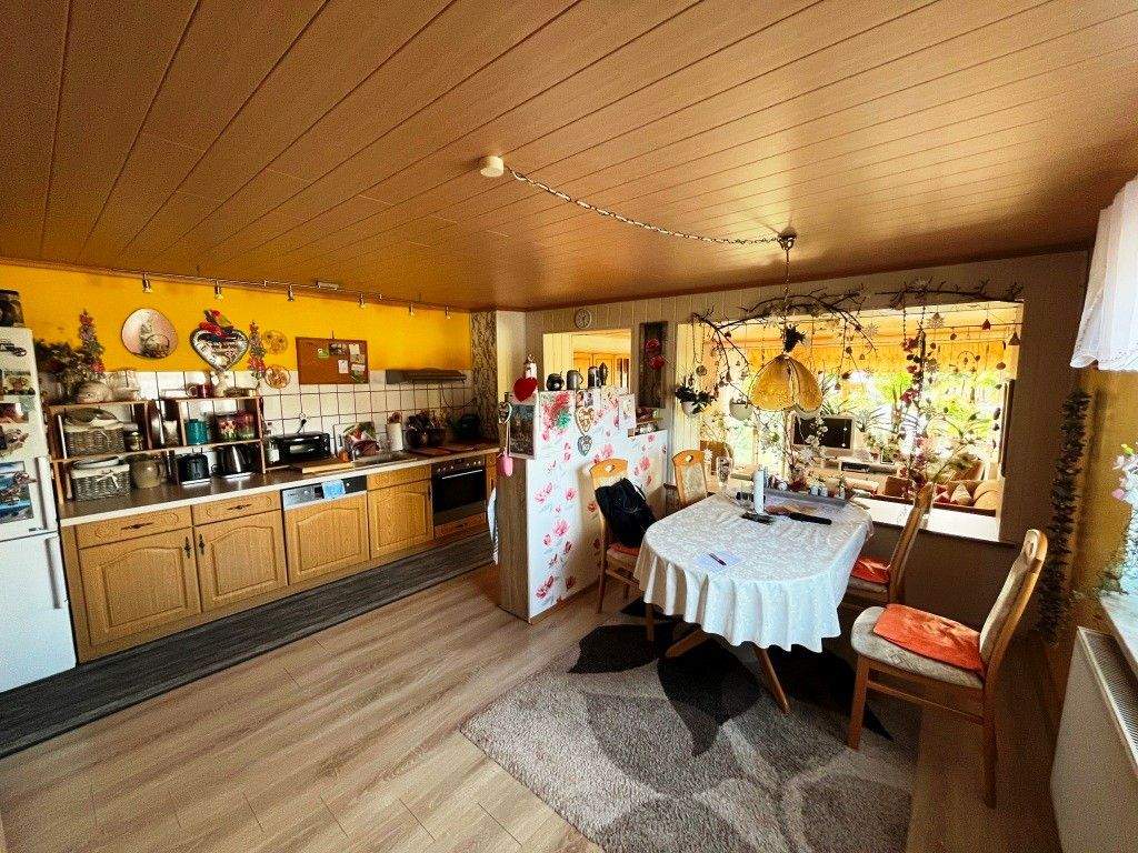 Immobilie in Apolda - geräumige Doppelhaushälfte mit großem Grundstück frei ab Oktober - Bild 4