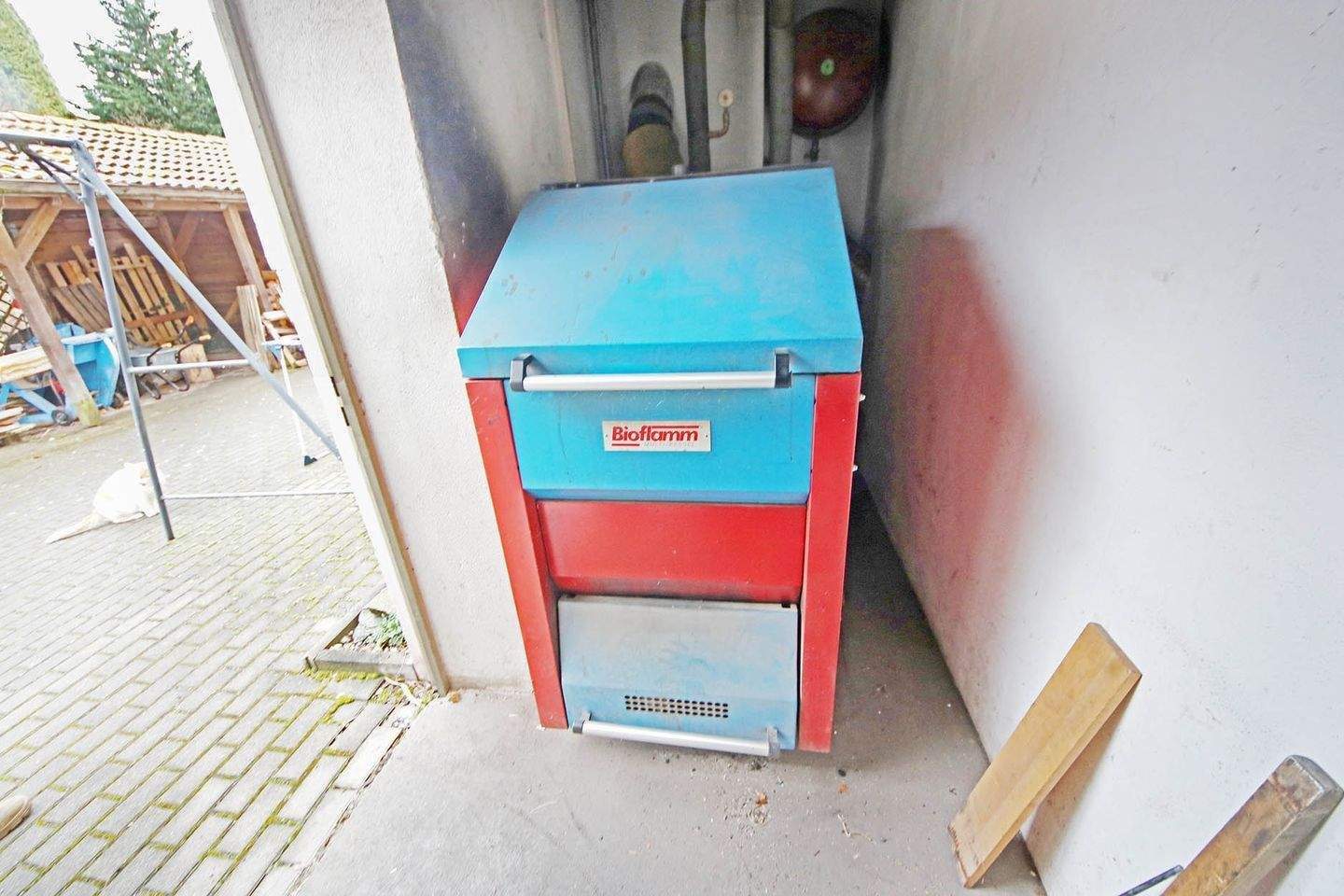 Immobilie in Jessen (Elster) - Mehrfamilienhaus mit 3 Wohnungen und großem Werkstattgebäude in Jessen (Elster) OT Holzdorf - Bild 8