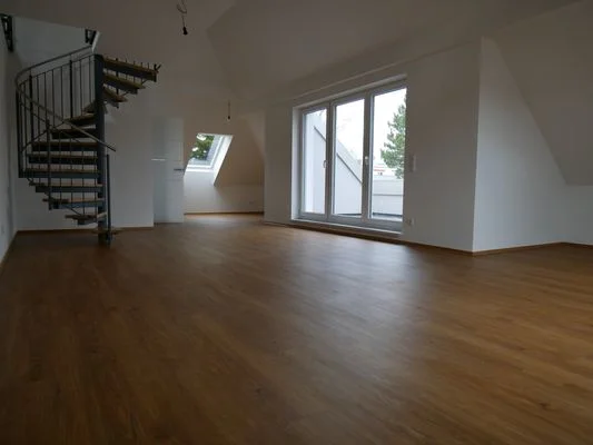 Top Maisonette-Wohnung mit 90 m² Wohnfläche und Balkon/Dachterrasse | Maisonette München