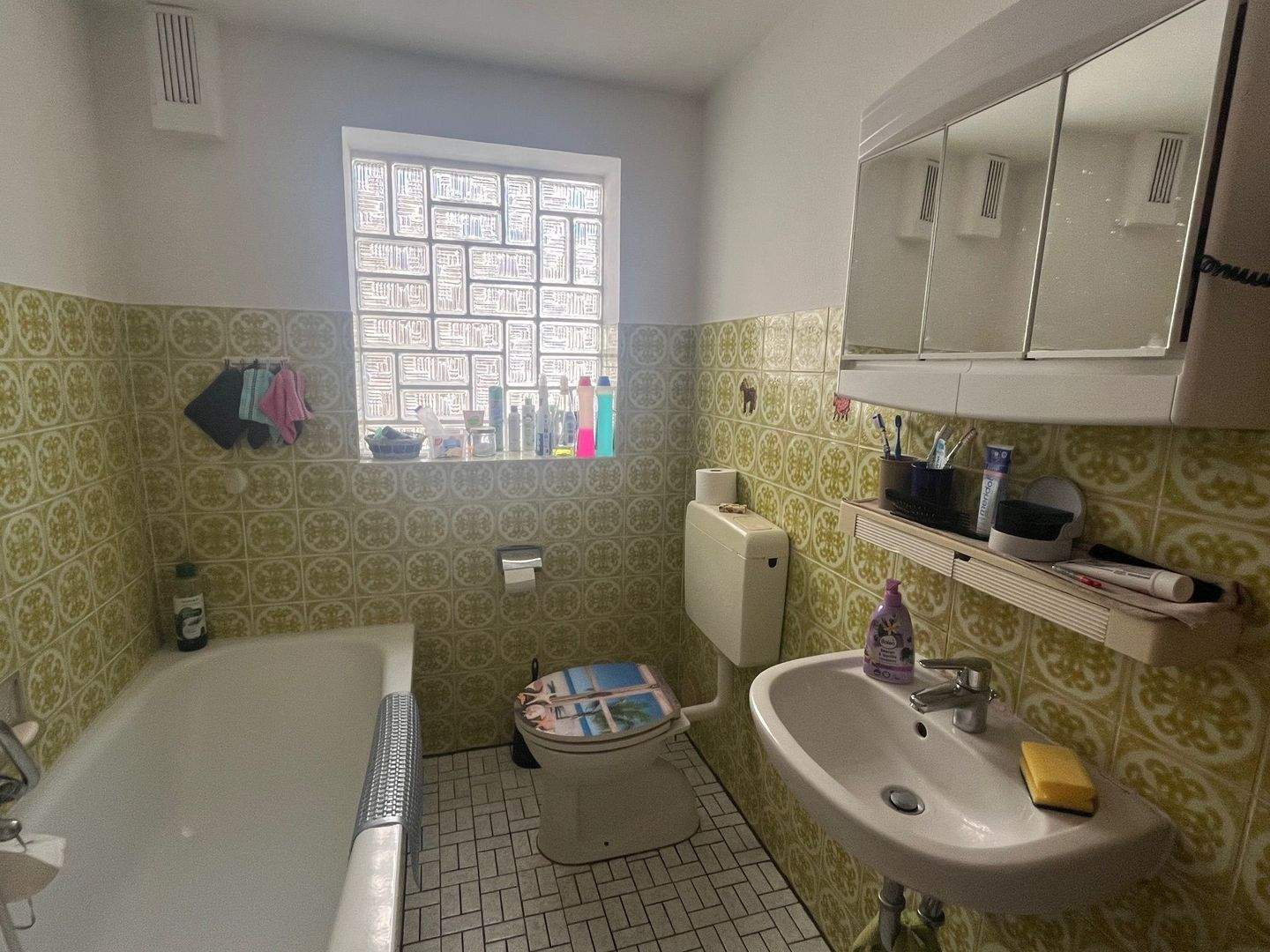 Immobilie in Malsburg-Marzell - Neuer Preis: Solides Zweifamilienhaus in Malsburg-Marzell mit viel Platz und jeder Menge Möglichkeiten - Bild 6