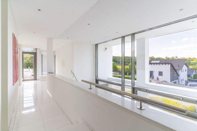 Immobilie in Burghaun - WOHNEN & OFFICE - DESIGN UND KOMFORT IM TRAUMHAUS... - Bild 2