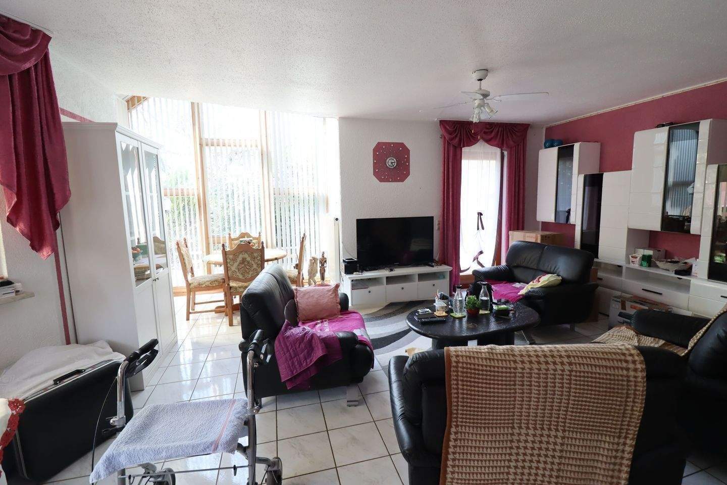 Immobilie in Unterschwaningen - Wohnhaus mit schönem Garten in 91743 Unterschwaningen - Bild 12