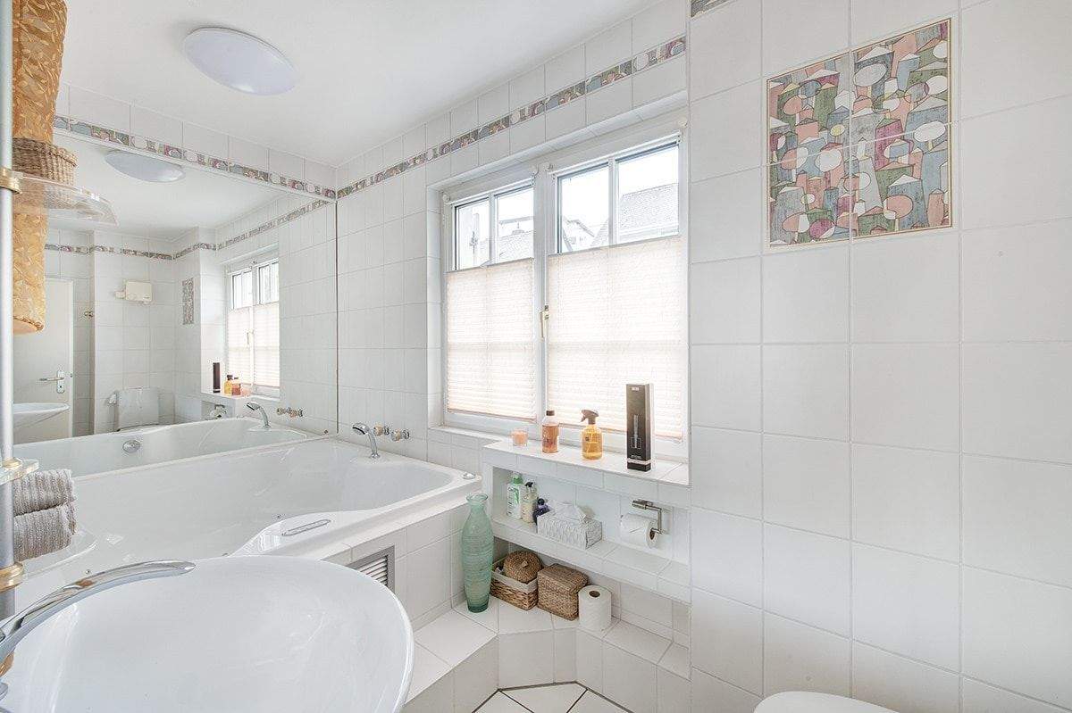 Immobilie in Rengsdorf - Äußerst geschmackvolles und charmantes Einfamilienhaus in beliebter und zentraler Wohnlage  - Bild 9