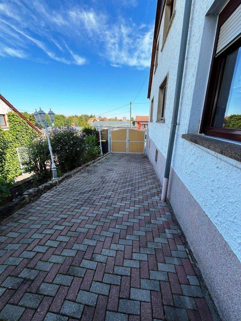 Immobilie in Apolda - geräumige Doppelhaushälfte mit großem Grundstück frei ab Oktober - Bild 9