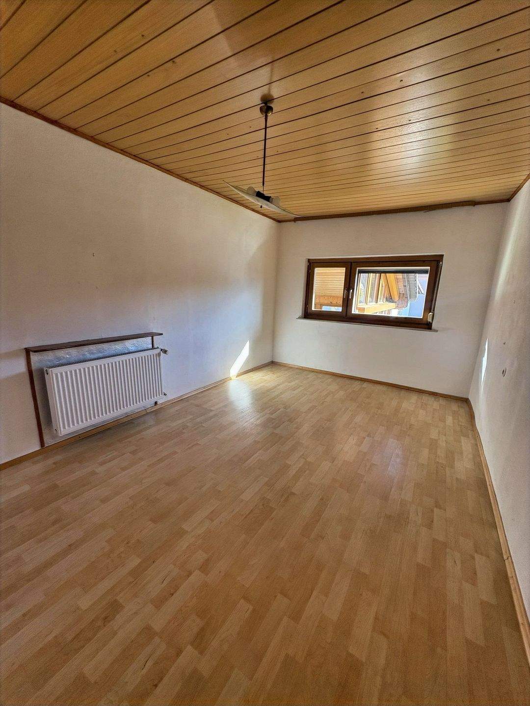 Immobilie in Ruderting - Großzügiges Einfamilienhaus im Zentrum von Ruderting! - Bild 8