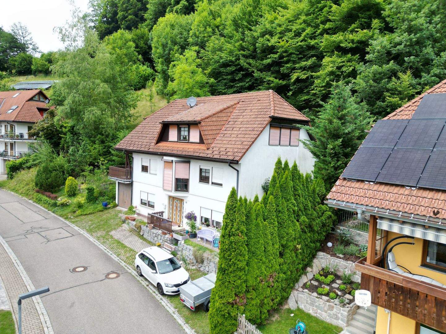 Immobilie in Aitern - Einfamilienhaus in bester Lage von Aitern - solide Kapitalanlage mit Entwicklungspotenzial - Bild 2