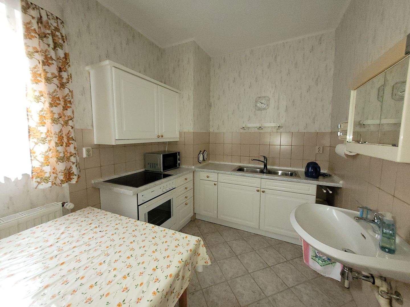 Immobilie in Hörselberg-Hainich - Bauernhof mit großem Hof und Nebengelassen  am Fuße des Hörselberges - Bild 3