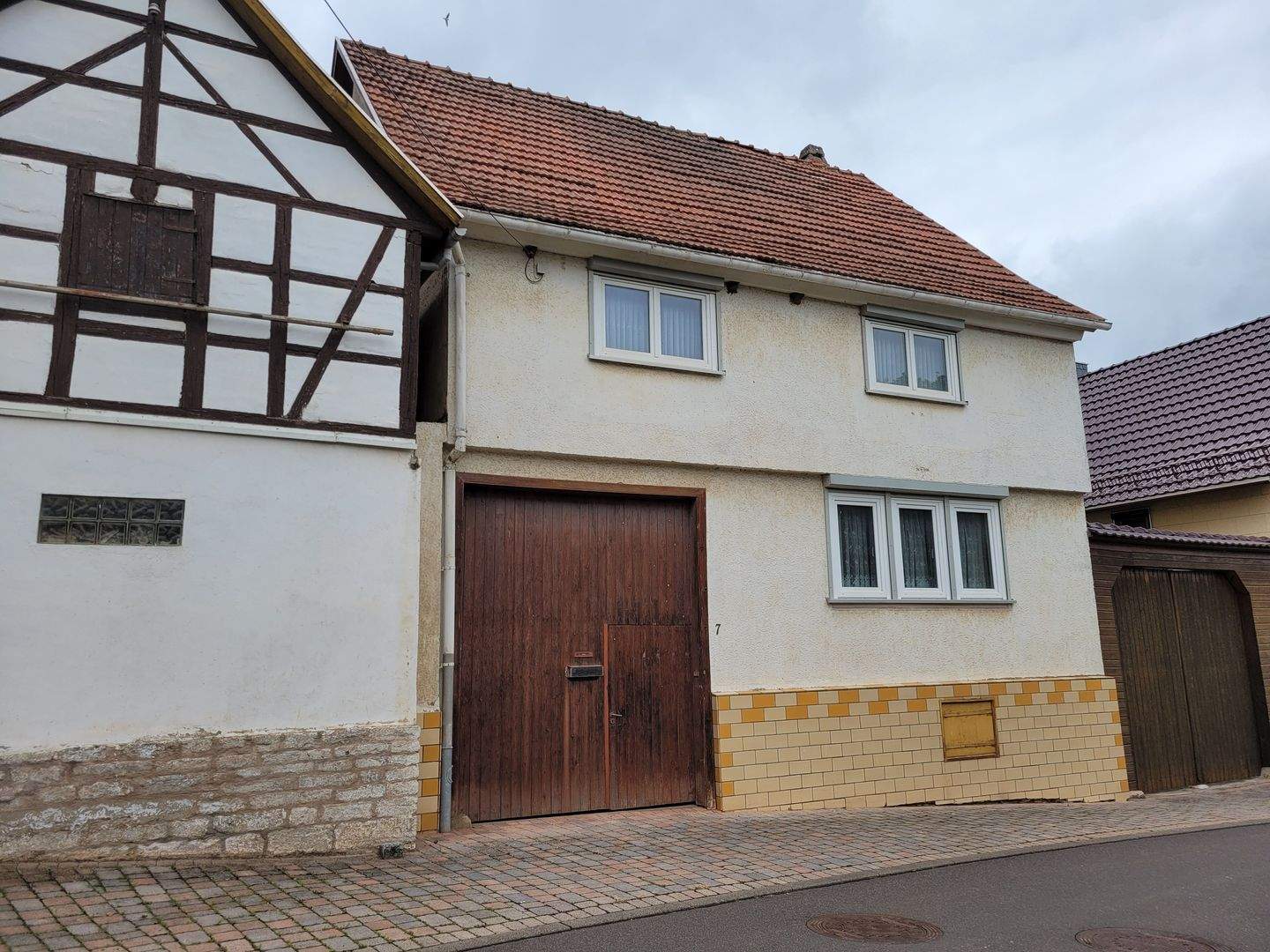 Immobilie in Hörselberg-Hainich - Bauernhof mit großem Hof und Nebengelassen  am Fuße des Hörselberges - Bild 8