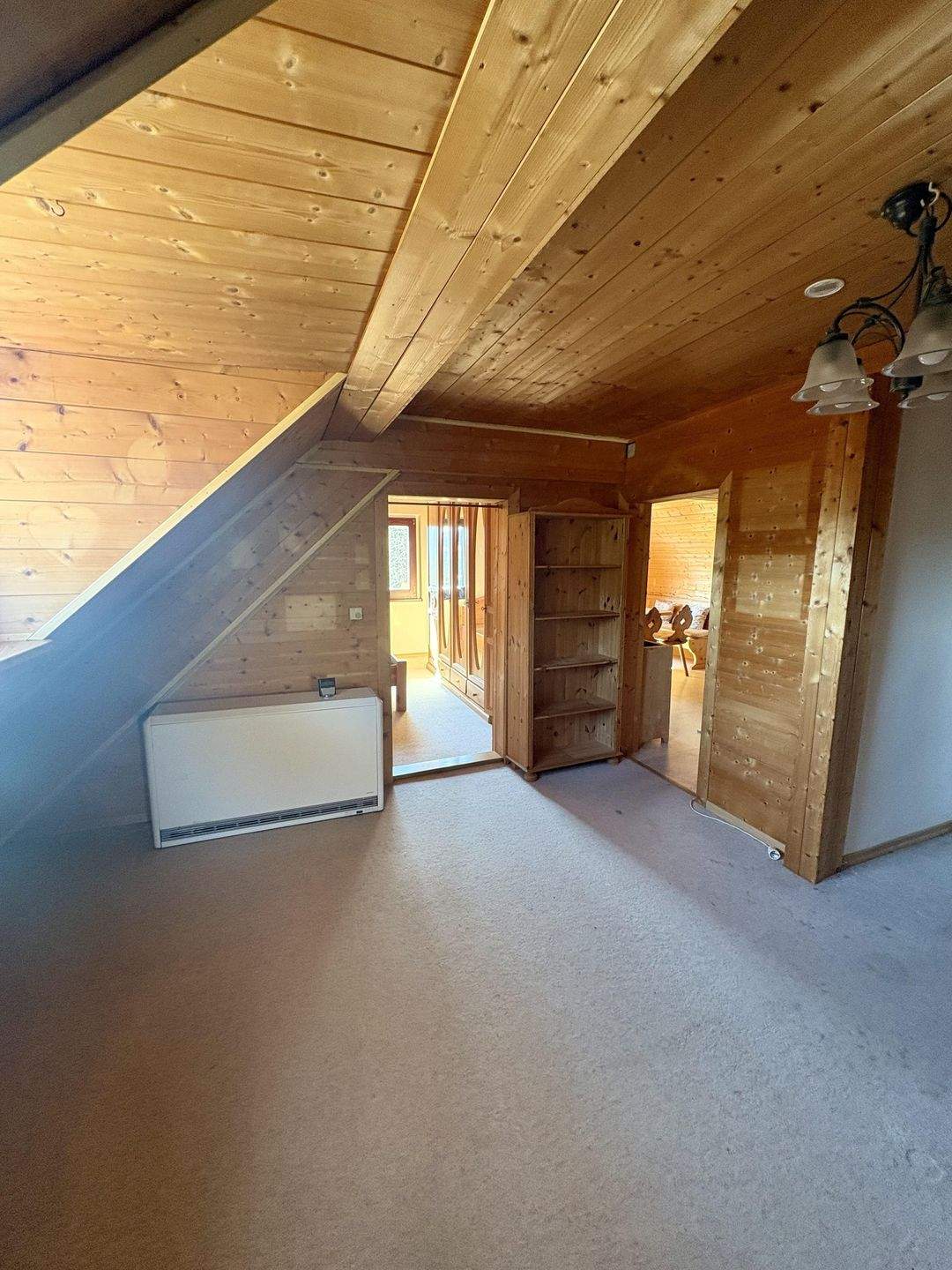 Immobilie in Saldenburg - Gepflegte Dachgeschosswohnung mit Charme – 2,5 Zimmer in Saldenburg/ Nähe Tittling! - Bild 2