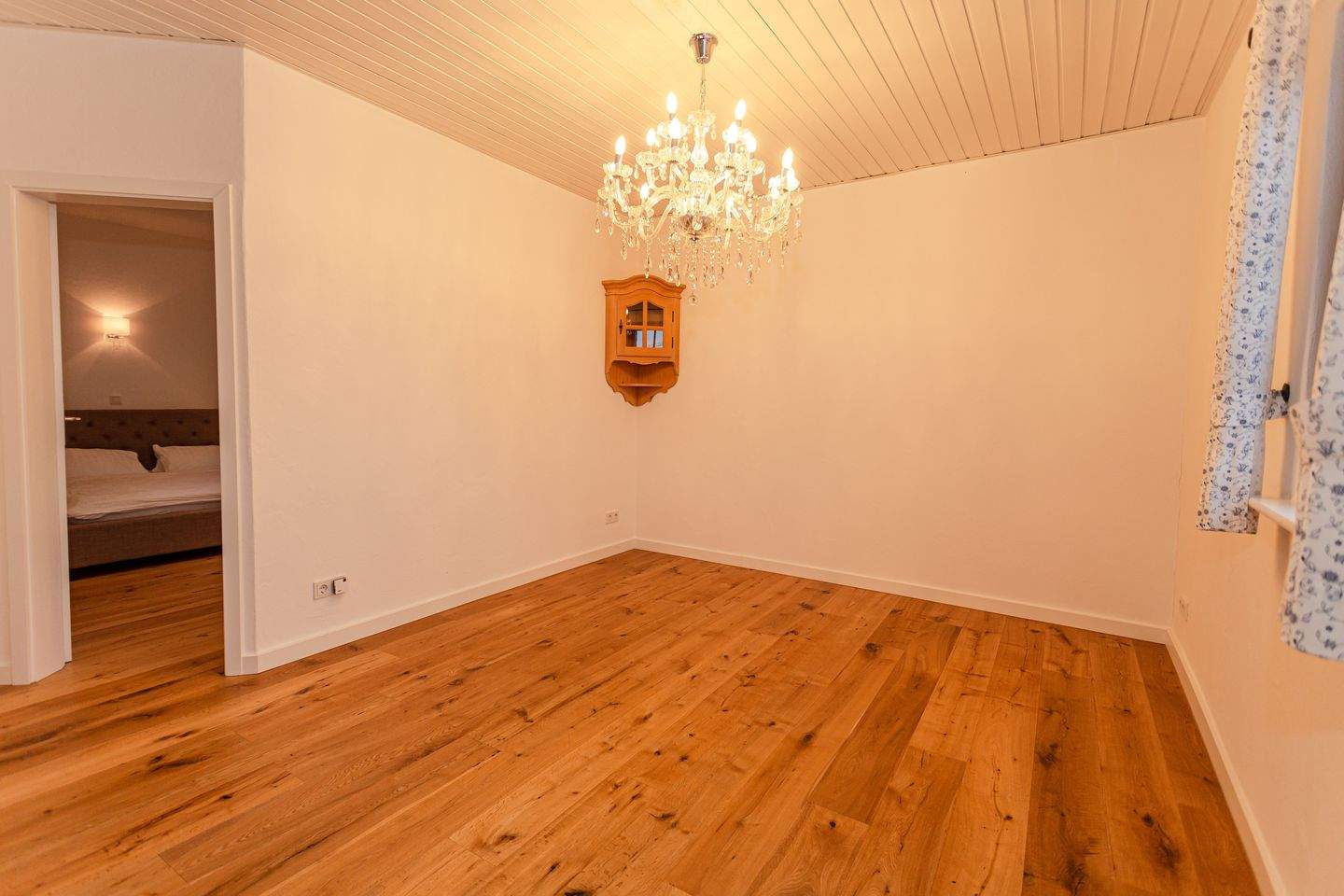 Immobilie in Mastershausen - Charmantes und modernisiertes Familienhaus mit Garge und Garten in Mastershausen, Nähe Kastellaun - Bild 18