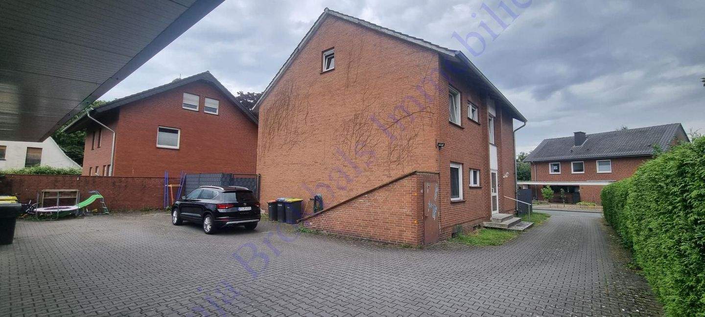 Immobilie in Harsewinkel - Zweifamilienhaus mit ausgebautem DG und mit 3 Garagen in Harsewinkel, provisionsfrei für Käufer - Bild 16
