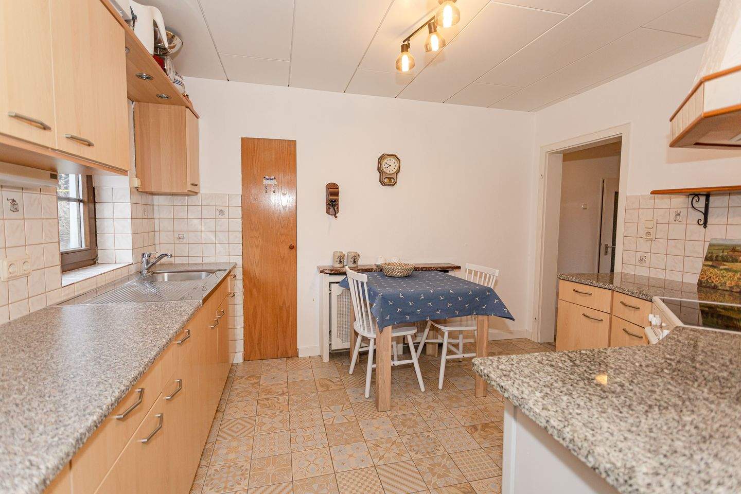 Immobilie in Mastershausen - Charmantes und modernisiertes Familienhaus mit Garge und Garten in Mastershausen, Nähe Kastellaun - Bild 6