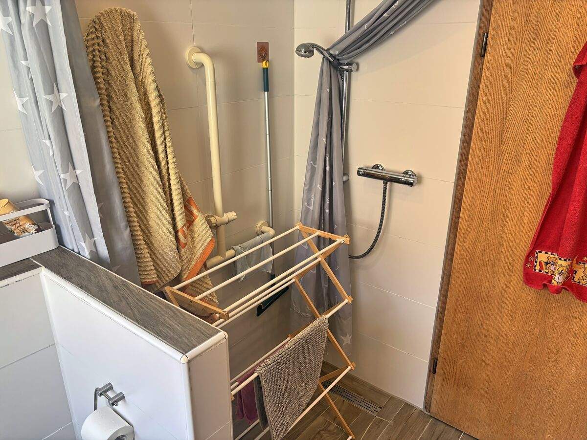 Immobilie in Wiesmoor - Teilsaniertes Landhaus mit Einliegerwohnung, Nebengebäude und über 4 ha Weideland in Wiesmoor - Bild 30