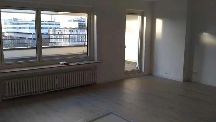 60 qm 1,5 Z Wohnung + Küche inkl. 30 qm Dachterasse + Domblick ;) | Apartment Köln
